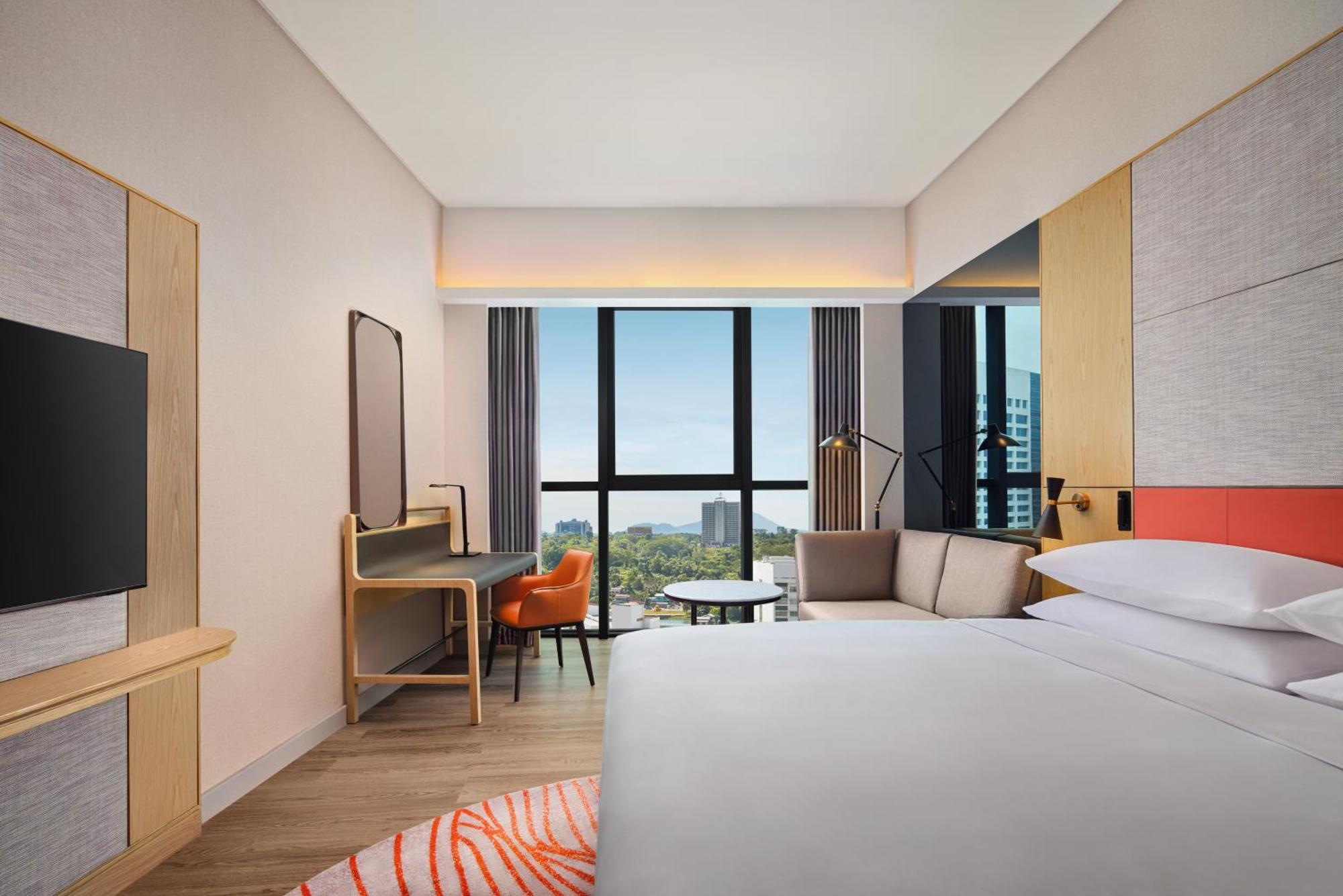 Sheraton Kuching Hotel Экстерьер фото