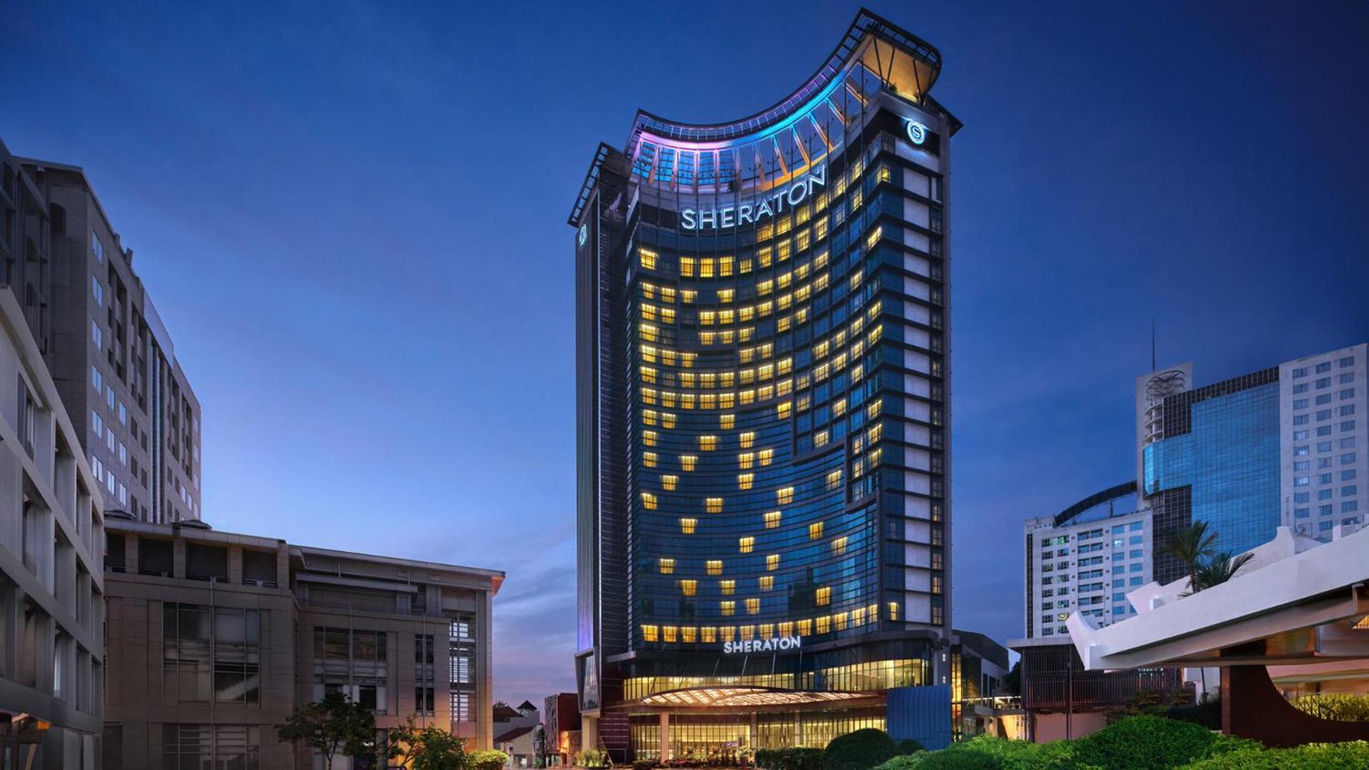Sheraton Kuching Hotel Экстерьер фото